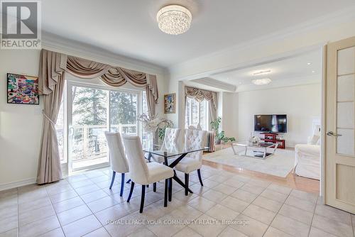 51 Princess Isabella Crt, Vaughan, ON - Indoor Photo Showing Dining Room
