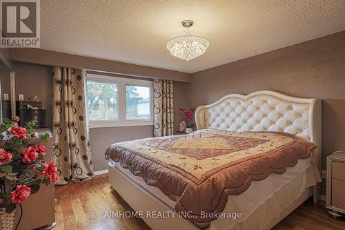3370 Martins Pine Crescent, Mississauga, ON - Indoor Photo Showing Bedroom