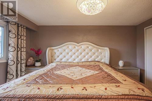 3370 Martins Pine Cres, Mississauga, ON - Indoor Photo Showing Bedroom