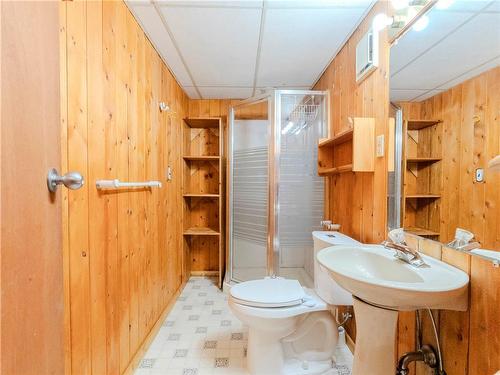 170 Dunits Drive, Winnipeg, MB - Indoor Photo Showing Bathroom