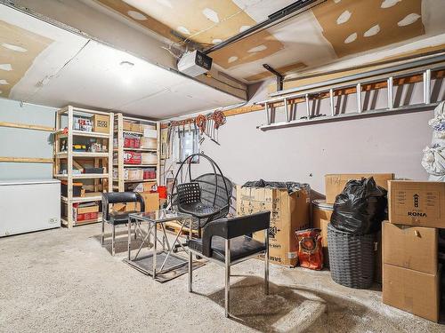 Garage - 1944 Rue De Renaix, Laval (Vimont), QC - Indoor Photo Showing Other Room