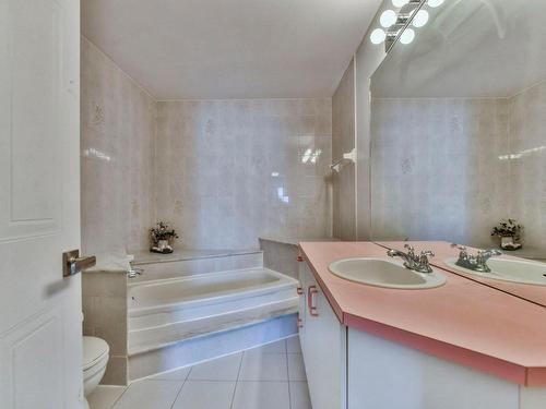 Dwelling - 8  - 12 Rue Félix-Antoine-Savard, Blainville, QC - Indoor Photo Showing Bathroom