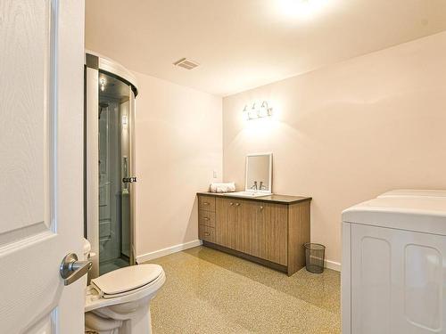 Salle de bains - 6990  - 6992 Ch. Du Lac-Labelle, Labelle, QC - Indoor Photo Showing Bathroom