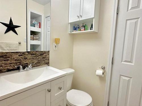177 Nelson Street, Thunder Bay, ON - Indoor Photo Showing Bathroom