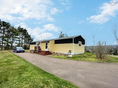 490 Salmon River Road, Valley, NS 