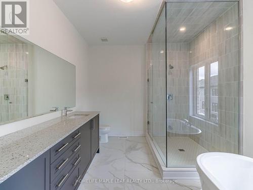 116 Weslock Cres, Aurora, ON - Indoor Photo Showing Bathroom