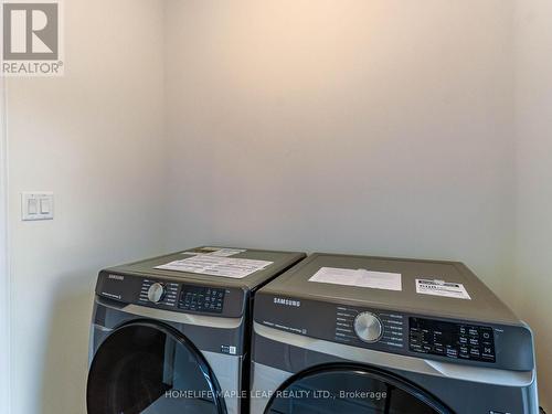 116 Weslock Cres, Aurora, ON - Indoor Photo Showing Laundry Room