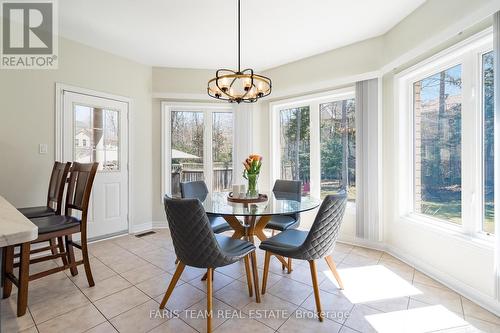28 Camelot Square, Barrie, ON - Indoor Photo Showing Dining Room