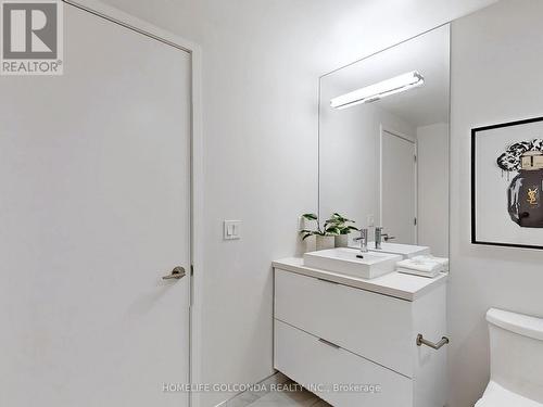 #2509 -15 Queens Quay E, Toronto, ON - Indoor Photo Showing Bathroom