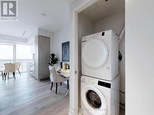 #2509 -15 Queens Quay E, Toronto, ON - Indoor Photo Showing Laundry Room