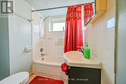 34 Legume Rd, Toronto, ON - Indoor Photo Showing Bathroom