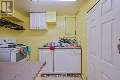 34 Legume Road, Toronto, ON - Indoor Photo Showing Laundry Room