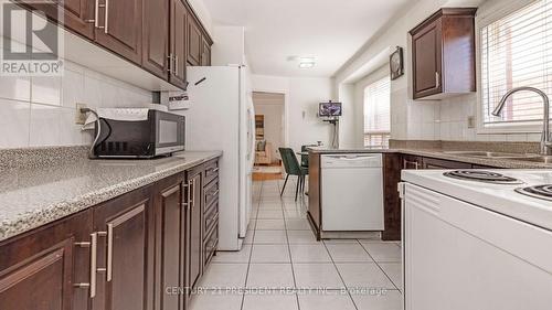 54 Beaconsfield Avenue, Brampton, ON - Indoor Photo Showing Kitchen