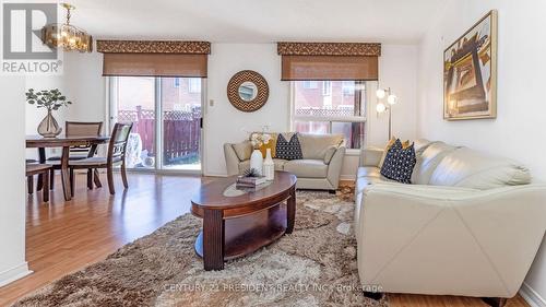 54 Beaconsfield Avenue, Brampton, ON - Indoor Photo Showing Living Room