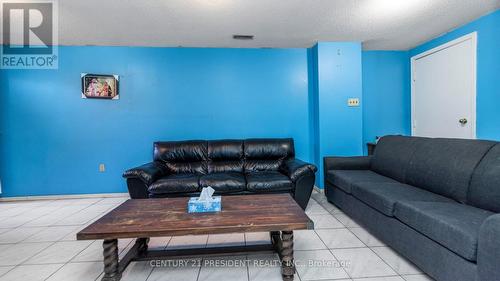 54 Beaconsfield Ave, Brampton, ON - Indoor Photo Showing Living Room