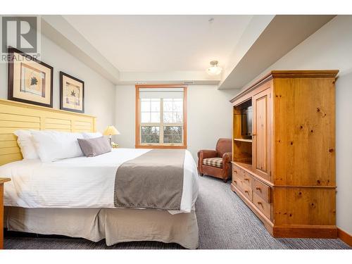 101 Village Centre Court Unit# 332, Vernon, BC - Indoor Photo Showing Bedroom