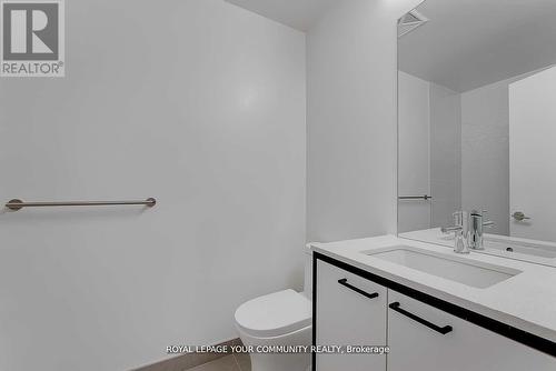 #415 -1808 St.Clair Ave, Toronto, ON - Indoor Photo Showing Bathroom