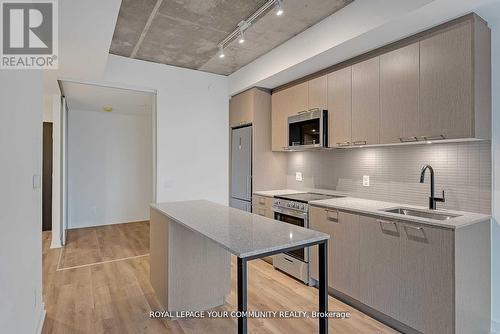 #415 -1808 St.Clair Ave, Toronto, ON - Indoor Photo Showing Kitchen
