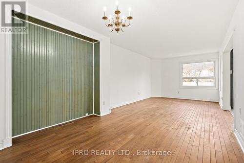 7 - 4 Farnham Drive, Brampton (Northwood Park), ON - Indoor Photo Showing Other Room