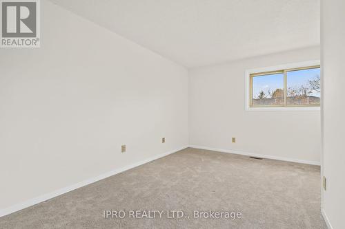 7 - 4 Farnham Drive, Brampton (Northwood Park), ON - Indoor Photo Showing Other Room