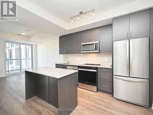 501 - 335 Wheat Boom Drive, Oakville, ON - Indoor Photo Showing Kitchen With Stainless Steel Kitchen With Upgraded Kitchen