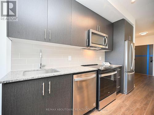 #501 -335 Wheat Boom Dr, Oakville, ON - Indoor Photo Showing Kitchen With Stainless Steel Kitchen With Upgraded Kitchen