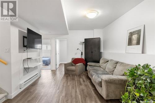 130 Wyant Lane, Saskatoon, SK - Indoor Photo Showing Living Room