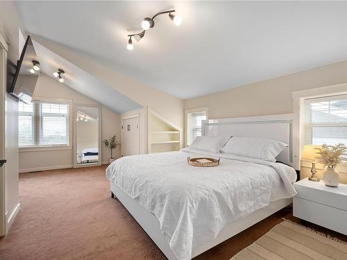 717 Dogwood Rd, Nanaimo, BC - Indoor Photo Showing Bedroom