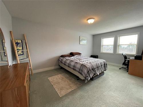 5323 Highland Dr, Port Alberni, BC - Indoor Photo Showing Bedroom