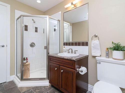205-1335 Bear Mountain Pkwy, Langford, BC - Indoor Photo Showing Bathroom