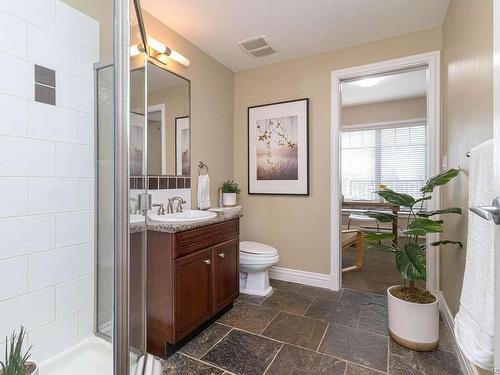 205-1335 Bear Mountain Pkwy, Langford, BC - Indoor Photo Showing Bathroom