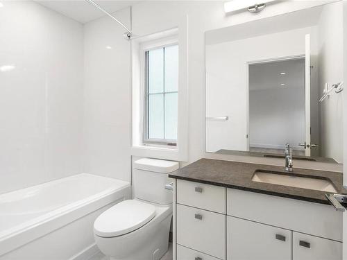 3319 West Oak Pl, Langford, BC - Indoor Photo Showing Bathroom