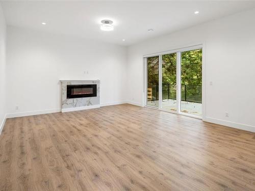 3319 West Oak Pl, Langford, BC - Indoor Photo Showing Living Room With Fireplace