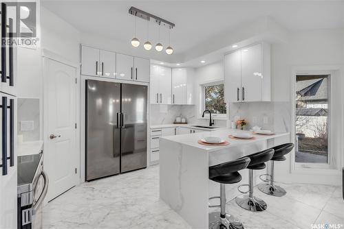 166 Beechdale Crescent, Saskatoon, SK - Indoor Photo Showing Kitchen With Upgraded Kitchen