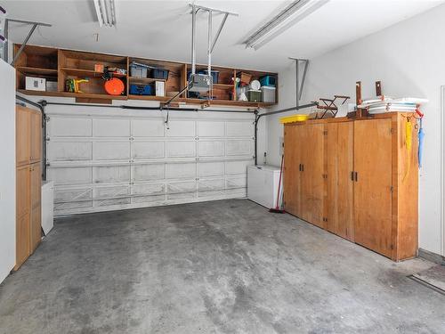 1590 Wilmot Ave, Shawnigan Lake, BC - Indoor Photo Showing Garage
