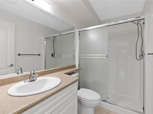 20-1646 Balmoral Ave, Comox, BC - Indoor Photo Showing Bathroom