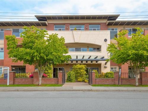202-2380 Brethour Ave, Sidney, BC - Outdoor With Facade