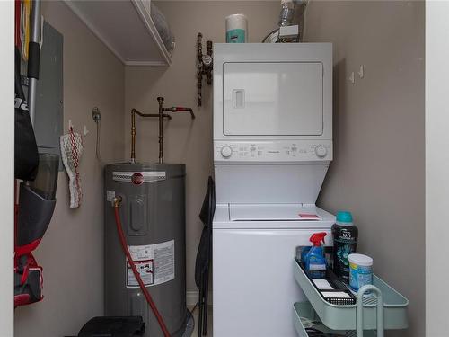 202-2380 Brethour Ave, Sidney, BC - Indoor Photo Showing Laundry Room
