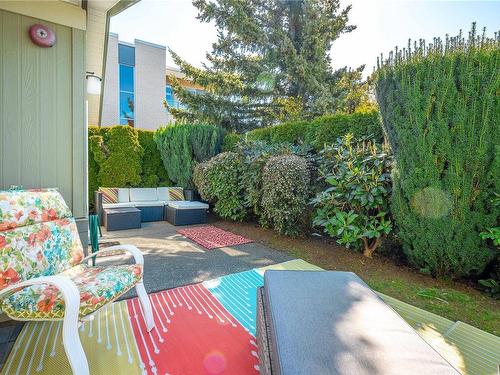 27-126 Hallowell Rd, View Royal, BC - Outdoor With Deck Patio Veranda