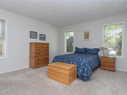 4918 Alamida Cres, Saanich, BC - Indoor Photo Showing Bedroom