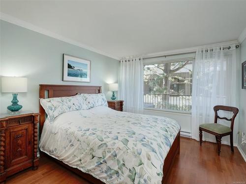 314-1149 Rockland Ave, Victoria, BC - Indoor Photo Showing Bedroom