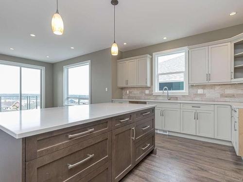 119 Francis Pl, Ladysmith, BC - Indoor Photo Showing Kitchen With Upgraded Kitchen