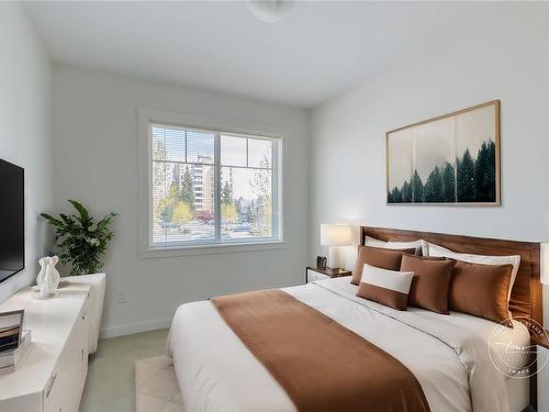 803-1675 Crescent View Dr, Nanaimo, BC - Indoor Photo Showing Bedroom