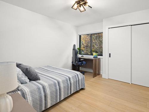 973 Wagonwood Pl, Saanich, BC - Indoor Photo Showing Bedroom