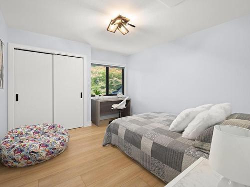 973 Wagonwood Pl, Saanich, BC - Indoor Photo Showing Bedroom