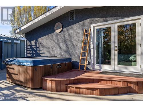 664 Armour Crescent, Kelowna, BC - Outdoor With Deck Patio Veranda With Exterior