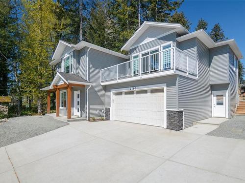 2466 Rosstown Rd, Nanaimo, BC - Outdoor