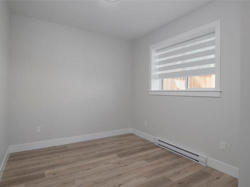 2466 Rosstown Rd, Nanaimo, BC - Indoor Photo Showing Other Room