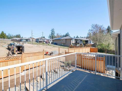2466 Rosstown Rd, Nanaimo, BC - Outdoor With Deck Patio Veranda With Exterior