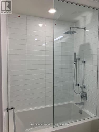 4009 - 20 Lombard Street, Toronto, ON - Indoor Photo Showing Bathroom